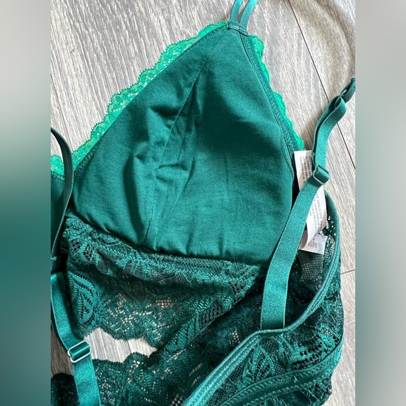 Auden Wireless Padded Two - Toned Green Lace Lightly Lined Bralette. Size M - Picture 5 of 7